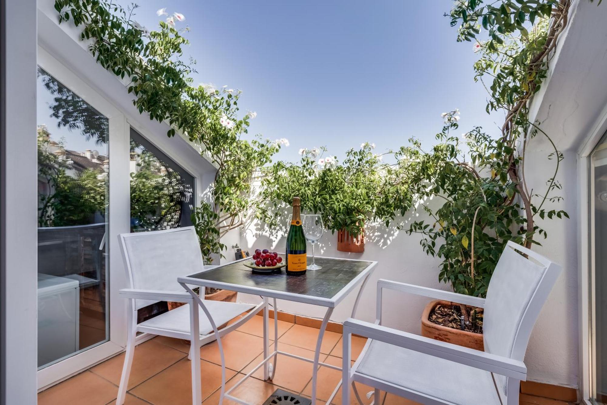 Molo Luxury Puerto Banus Hotel *
